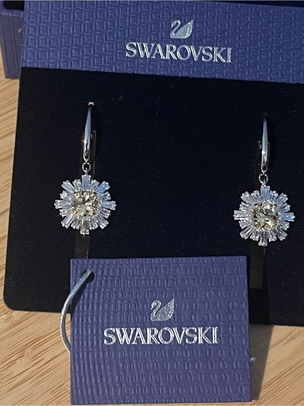 Last One - Swarovski Sunshine Pierced Earrings, White, Rhodium plating - Picture 8 of 15